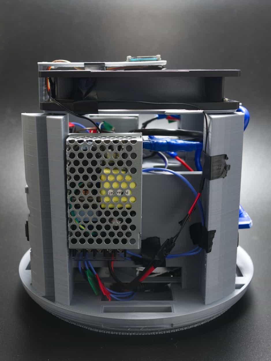 A closer look of the rear with the HDD taken out